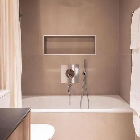 La Ruinette-spacious 3-bed With Wonderful Views דירה *